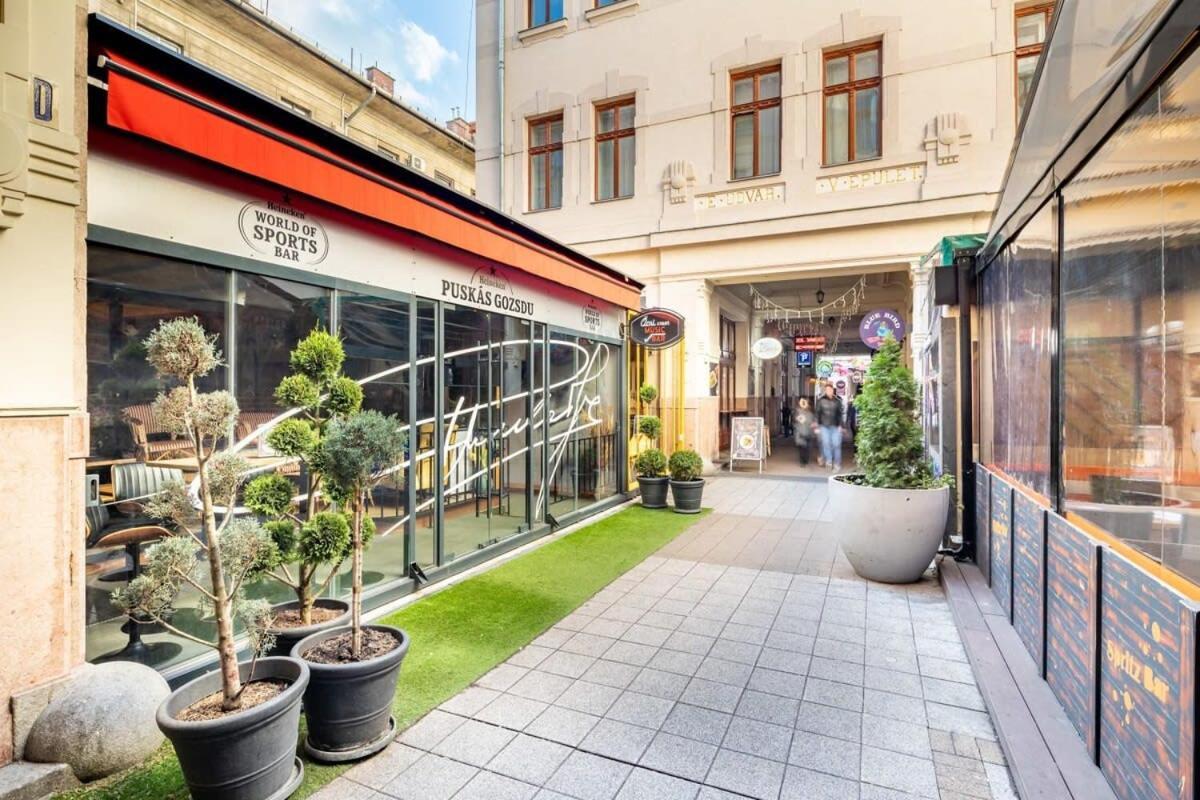 Mini Ultra Central Studio Budapest Extérieur photo