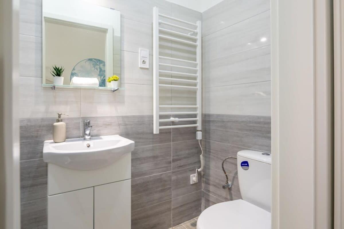 Mini Ultra Central Studio Budapest Extérieur photo